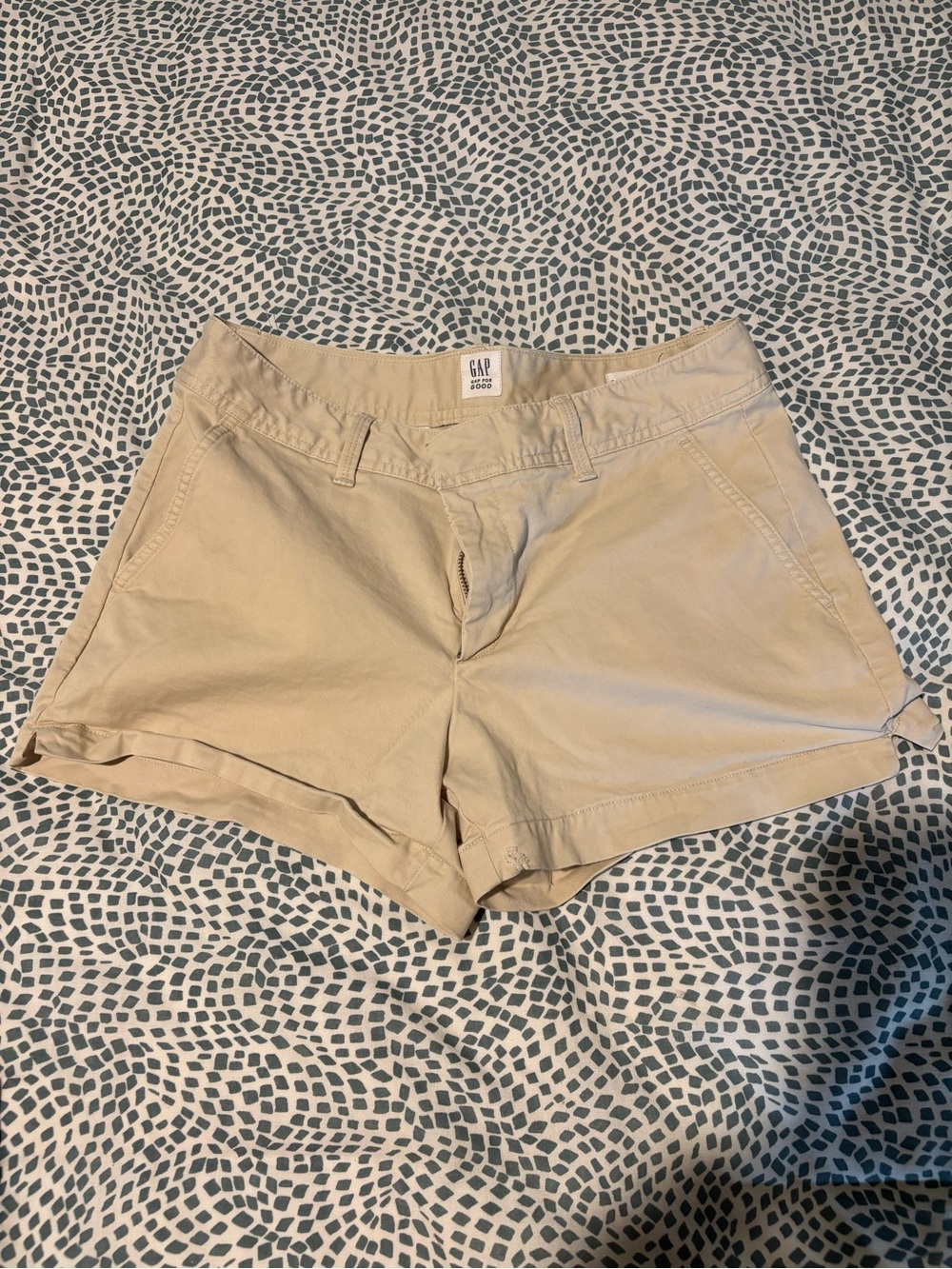 GAP Women's Khaki Cuffed Shorts